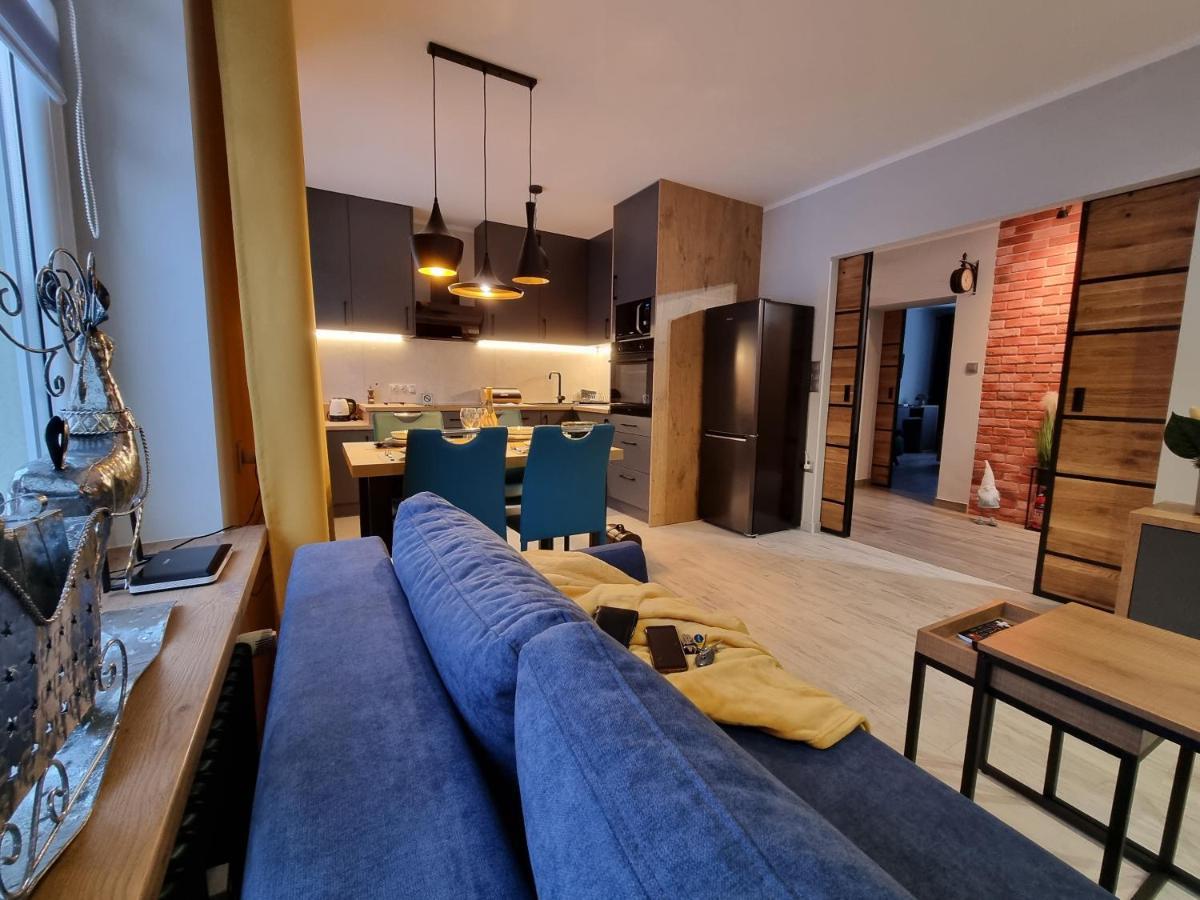 Apartament Luxloft Apartment เปียโควิเซ ภายนอก รูปภาพ