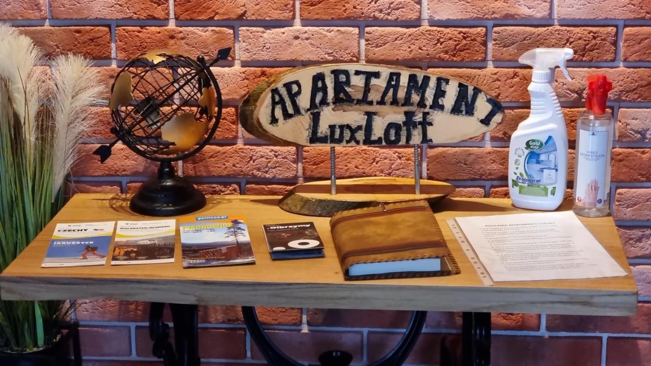Apartament Luxloft Apartment เปียโควิเซ ภายนอก รูปภาพ