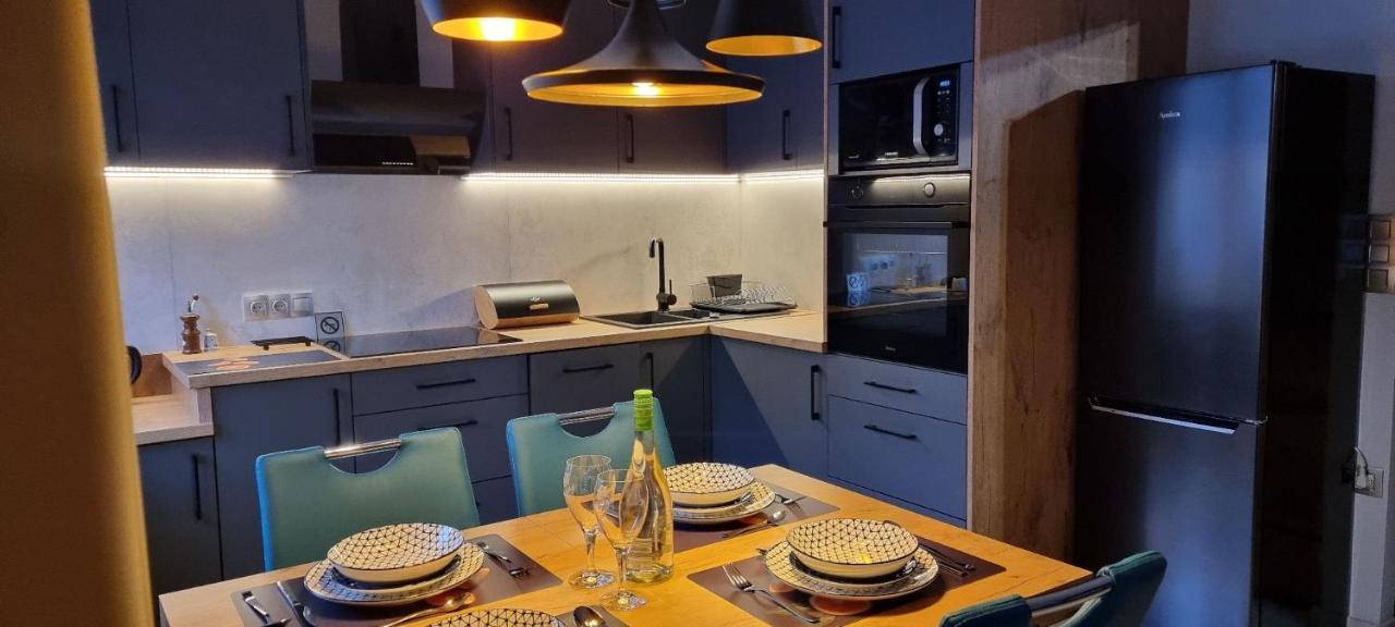Apartament Luxloft Apartment เปียโควิเซ ภายนอก รูปภาพ