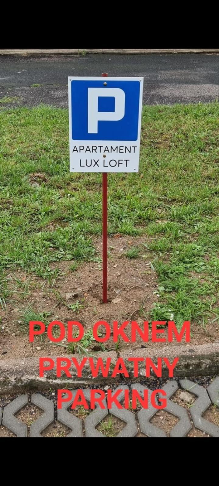 Apartament Luxloft Apartment เปียโควิเซ ภายนอก รูปภาพ